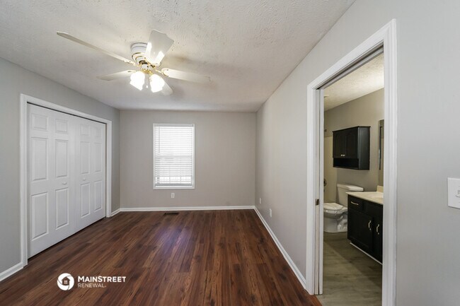 Building Photo - 9624 Combs Ln