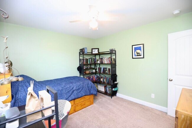 Building Photo - 545 Curlew Cir