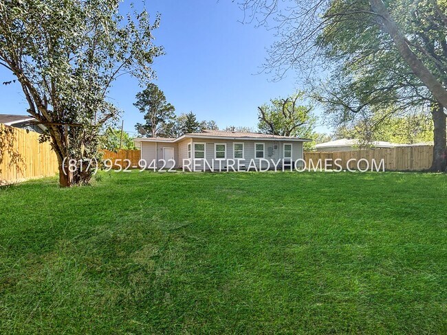 Building Photo - 2408 Southside Dr