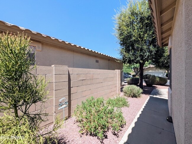Building Photo - 16635 N 169th Ave