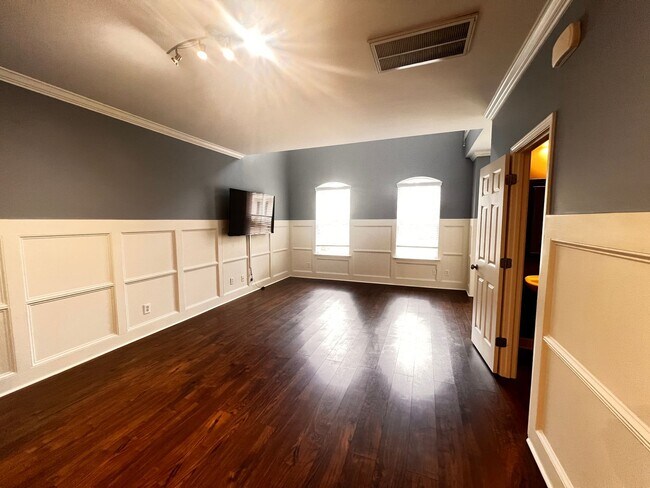 Building Photo - Now Available! Luxury three-bedroom townhome in St. James Square in Myrtle Beach.