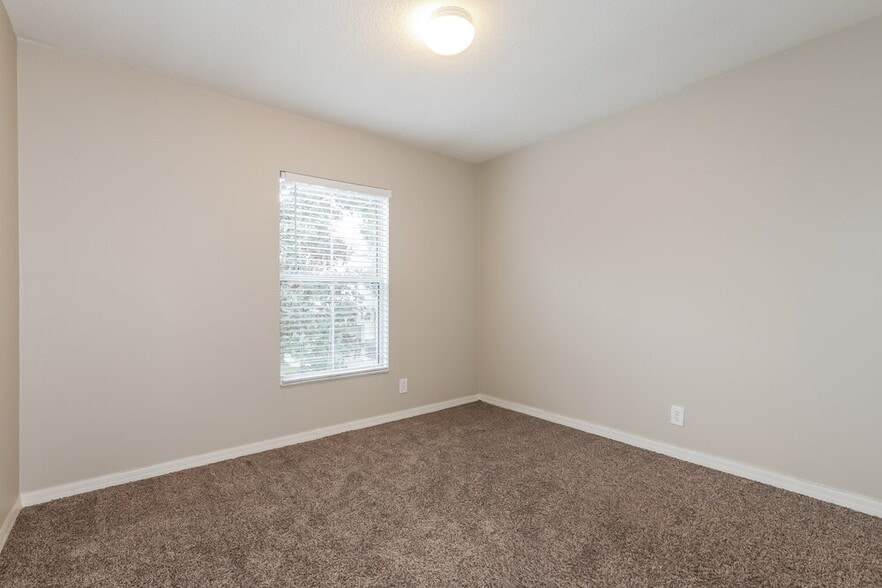 Building Photo - 3128 Royal Tuscan Ln