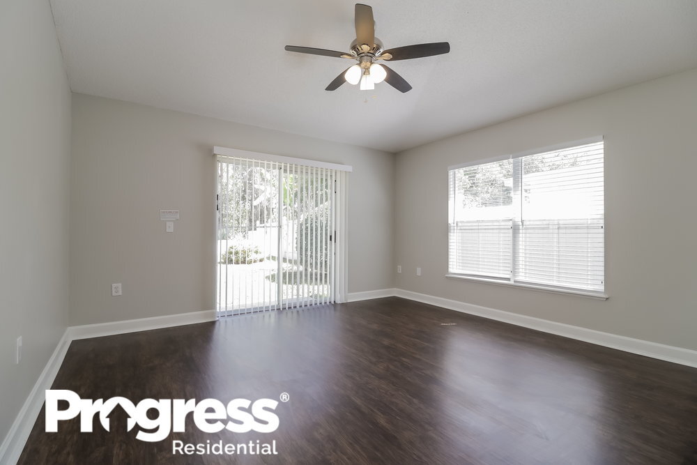 Building Photo - 12503 Woodbury Cove Dr