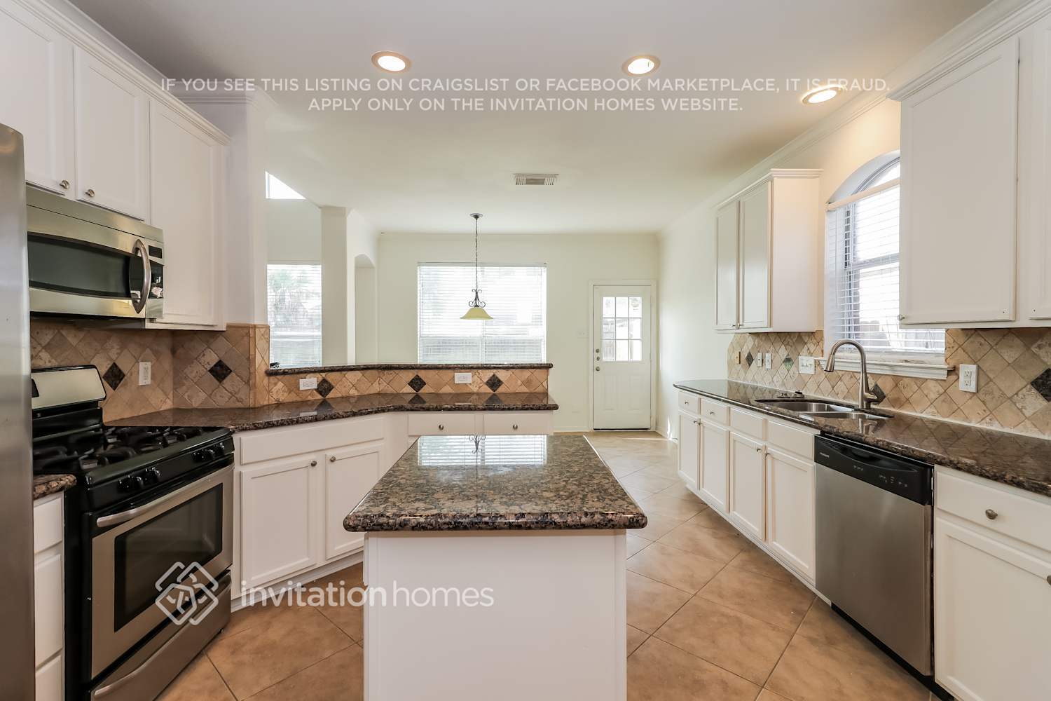 Building Photo - 1331 Blackheath Ct