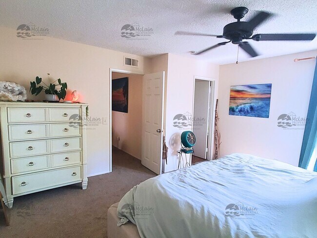 Building Photo - 3 Bedroom, 2.5 Bathroom in Rancho Del Oro!