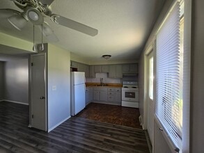 Building Photo - YOU2618