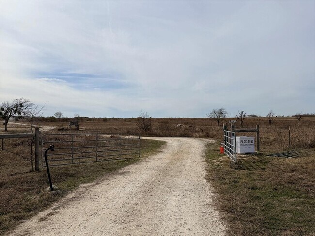 Building Photo - 17310 State Hwy 95
