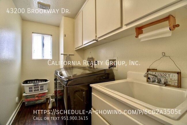 Building Photo - 43200 Brookway Dr