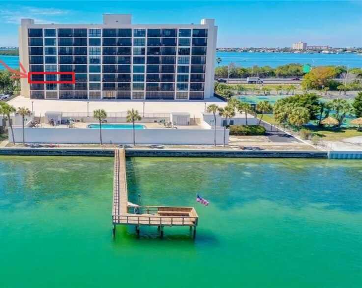 Primary Photo - 7100 Sunshine Skyway Ln S