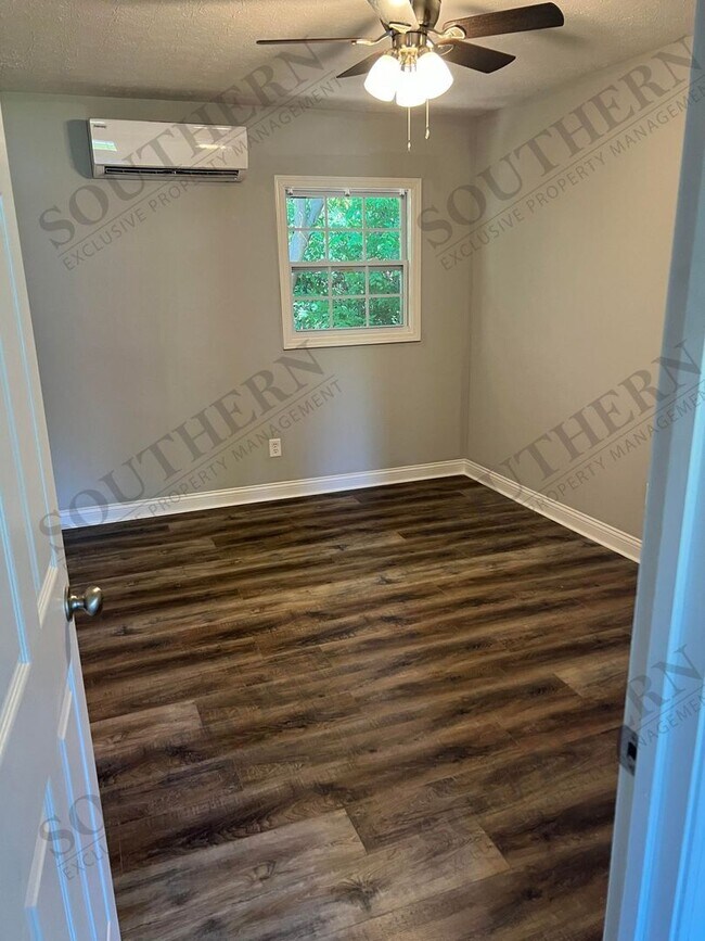 Interior Photo - Mt Victor Estates