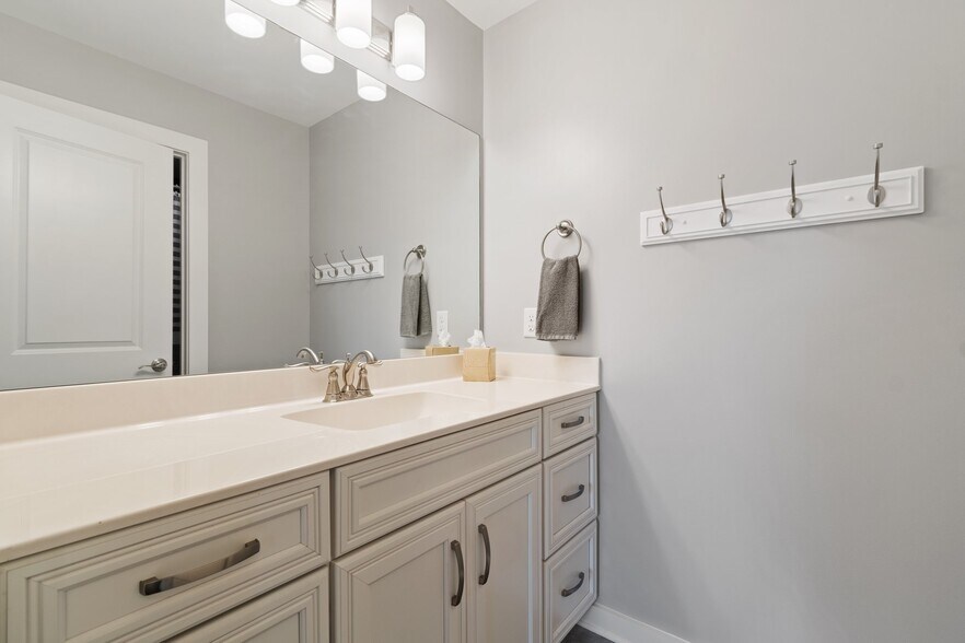 Building Photo - 223B Orlando Ave