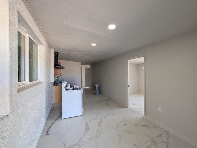 Building Photo - 13208 W Tuckey Ln