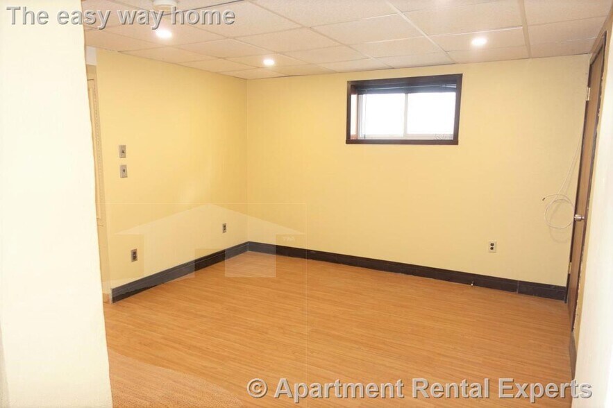 Building Photo - 357 Highland Ave