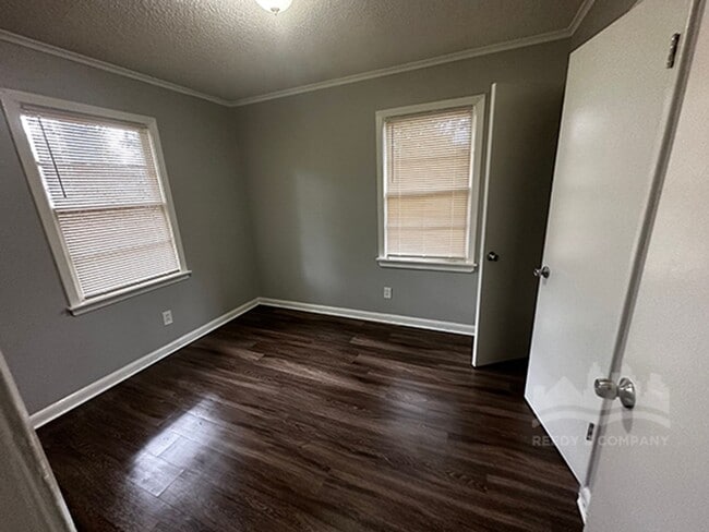 Building Photo - 3082 Overton Crossing St