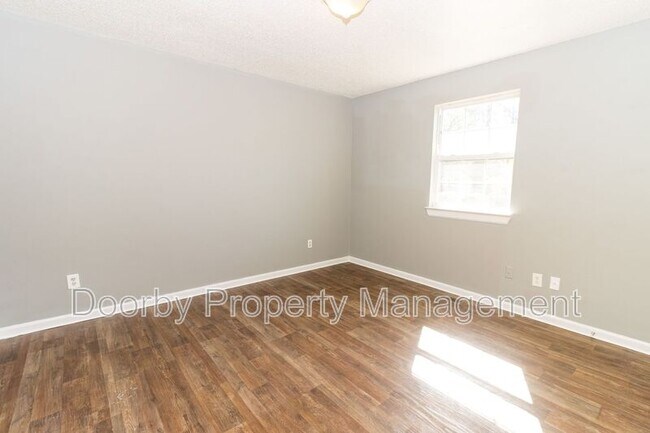 Building Photo - 2712 N Orchard Knob Ave