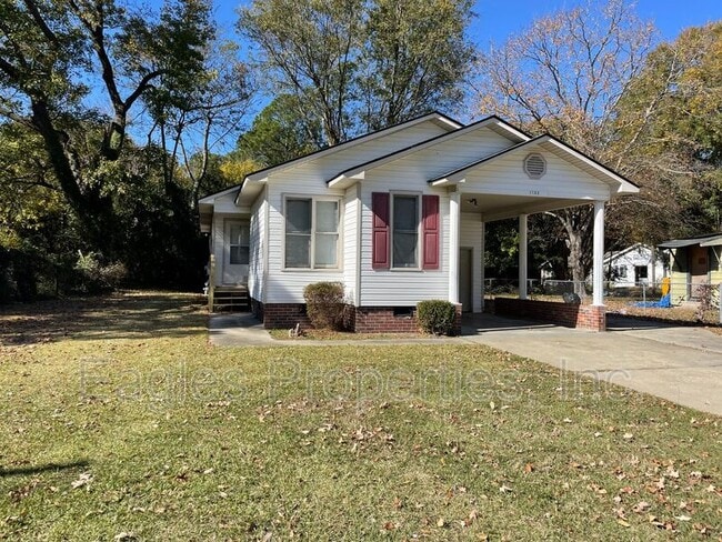 Primary Photo - 1209 N John St