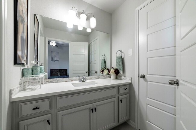 Building Photo - 17821 Limestone Spring Ln