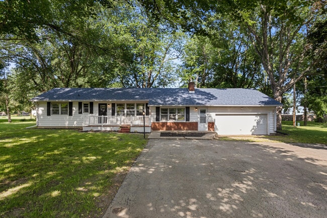 Primary Photo - 705 Cleveland St