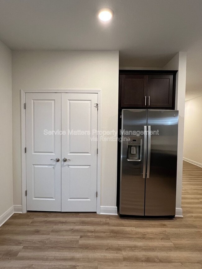 Building Photo - 4527 Plowman Ln