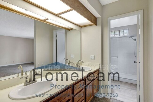 Building Photo - 1526 Apache Dr