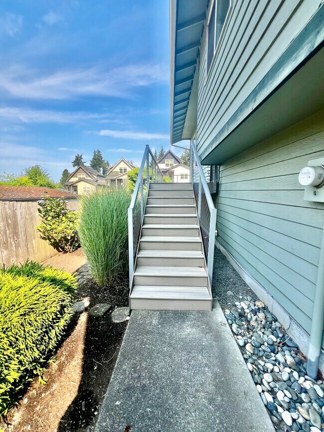 Building Photo - **** Application pending ****