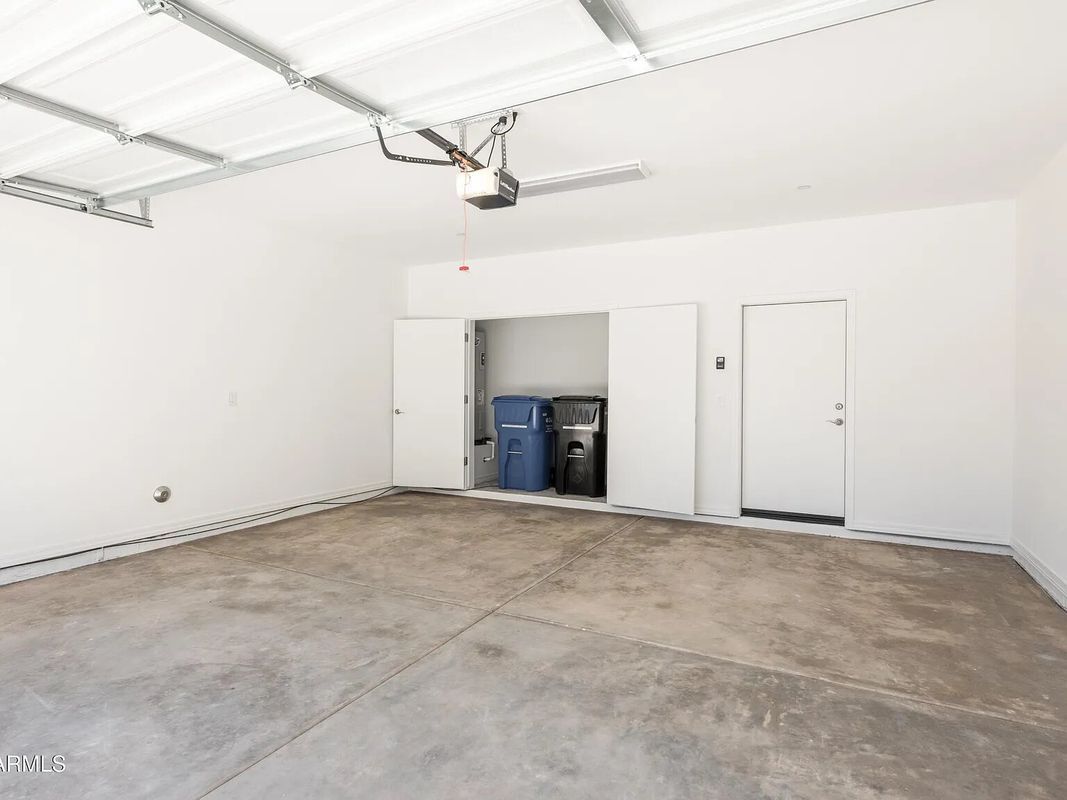 Building Photo - 15636 N 29th St