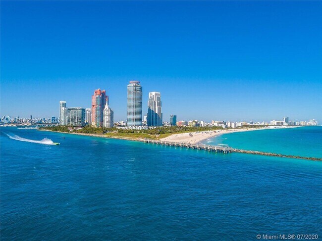 Building Photo - 100 South Pointe Dr