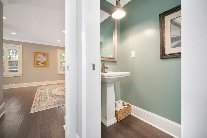 Building Photo - 584 Fort Johnson Rd