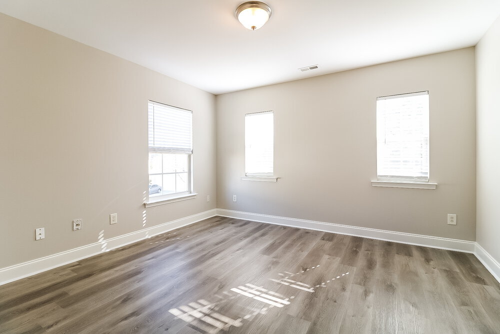 Building Photo - 6131 Paducah Dr