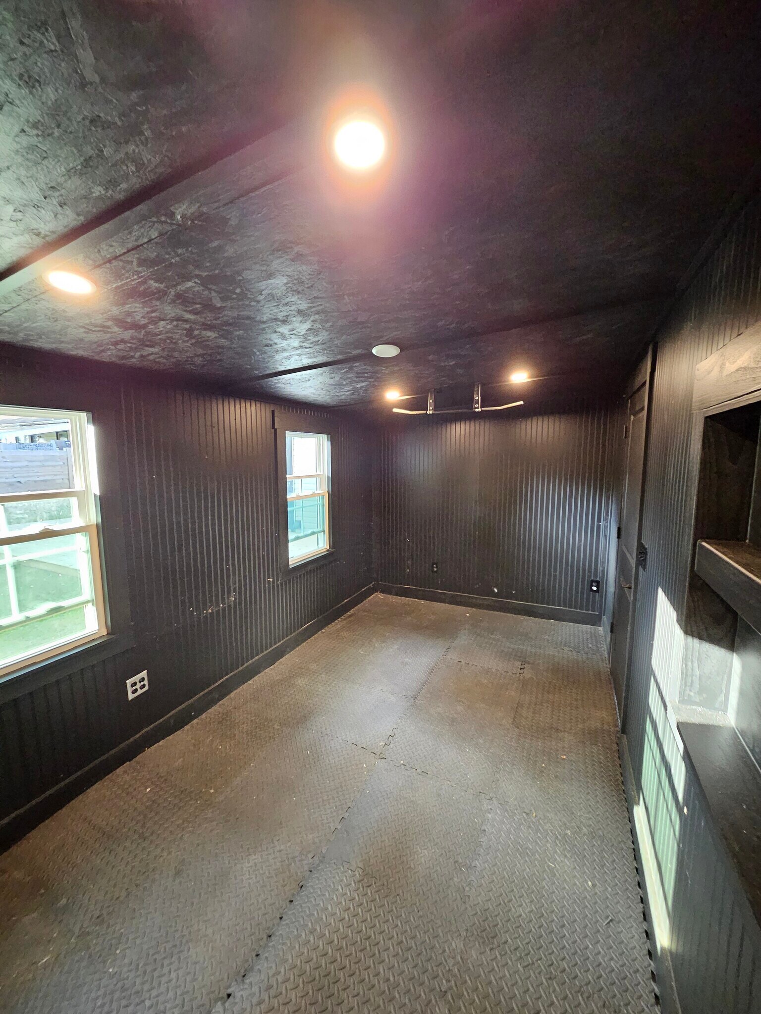 Building Photo - 6569 Graf Dr