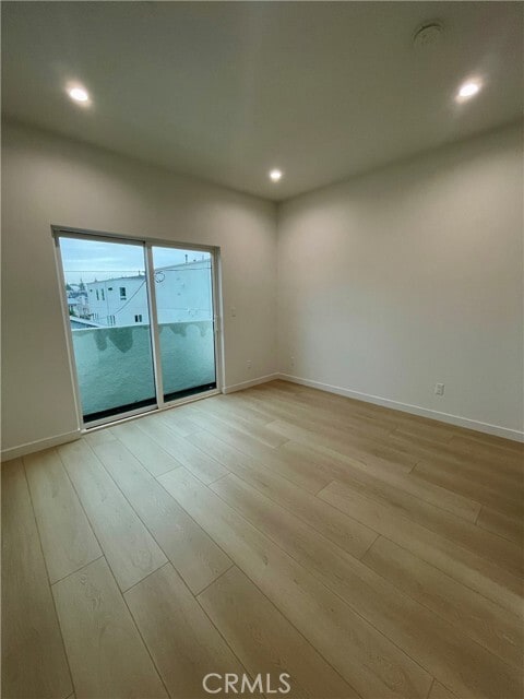 Building Photo - 613 W 41st Pl