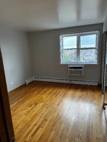 Building Photo - 4600 N Cumberland Ave