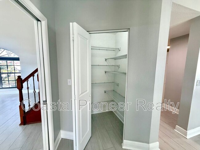 Building Photo - 8758 Huntfield St