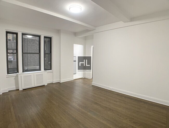Primary Photo - EAST 46 STREET