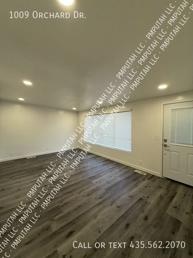 Building Photo - 1009 Orchard Dr