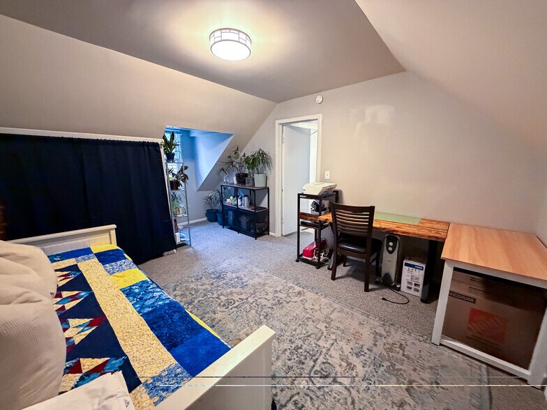 Bedroom #2 - 2477-2479 N Dousman St