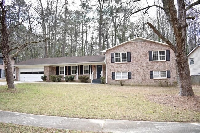 Building Photo - 2576 Peyton Woods Trail SW