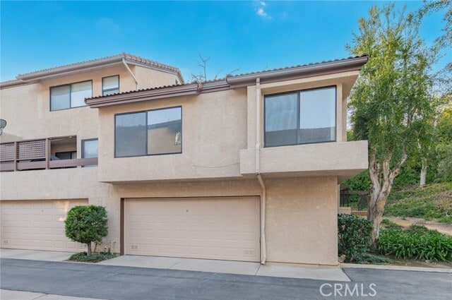 Building Photo - 20 Rock Cliff Pl