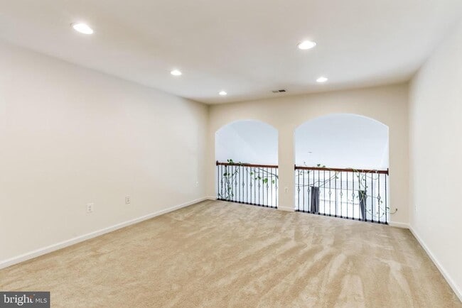 Building Photo - 41673 McMonagle Square