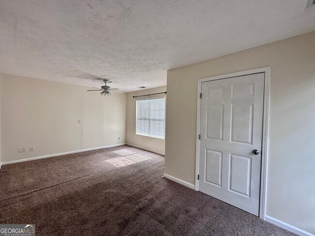 Building Photo - 3713 Crescent Hill Ln