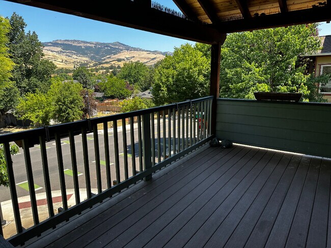 Building Photo - 449 Park Ridge Pl