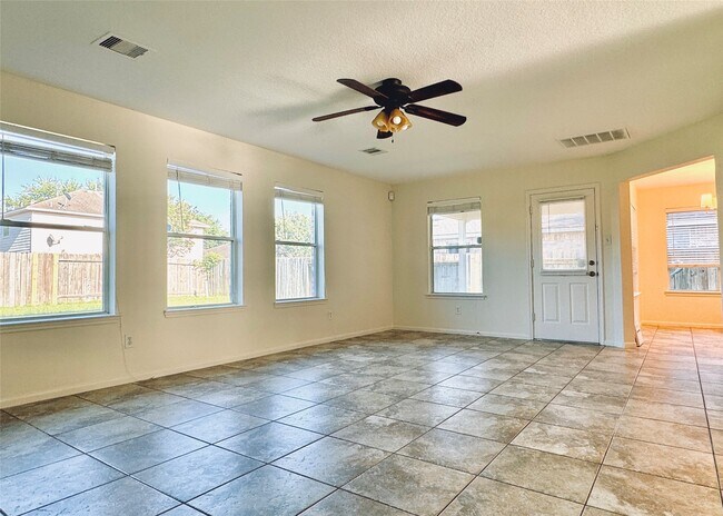 Building Photo - 5906 Llano Creek Dr