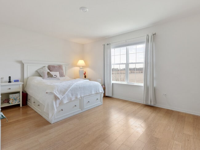 Building Photo - 1812 Empress Dr