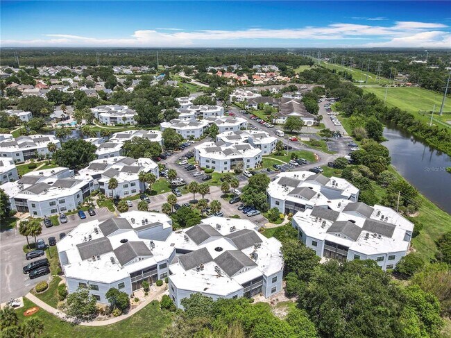 Building Photo - 3944 Atrium Dr