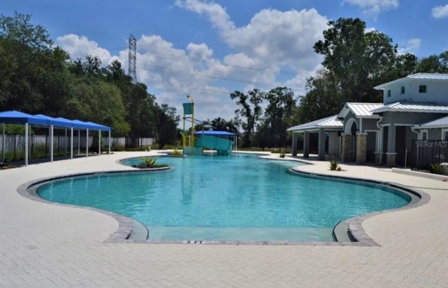 Building Photo - 8222 Willow Beach Dr