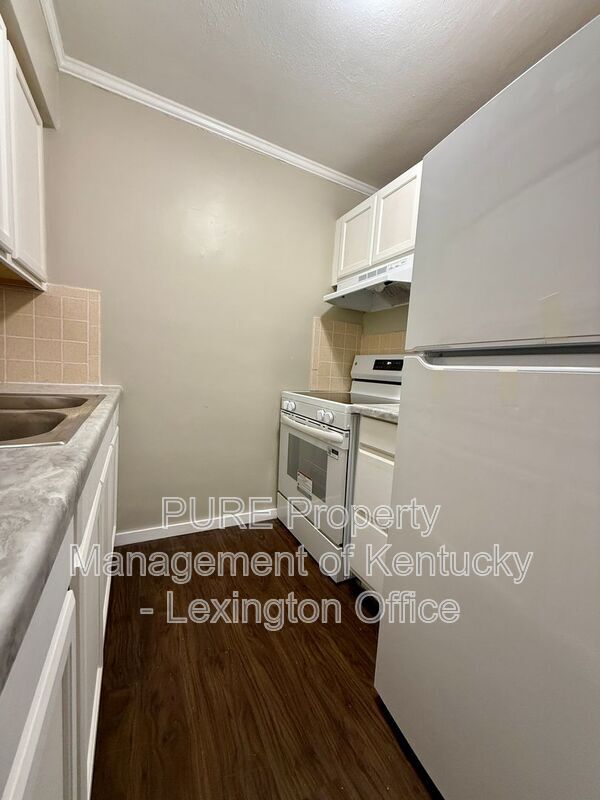 Building Photo - 1685 Alexandria Dr