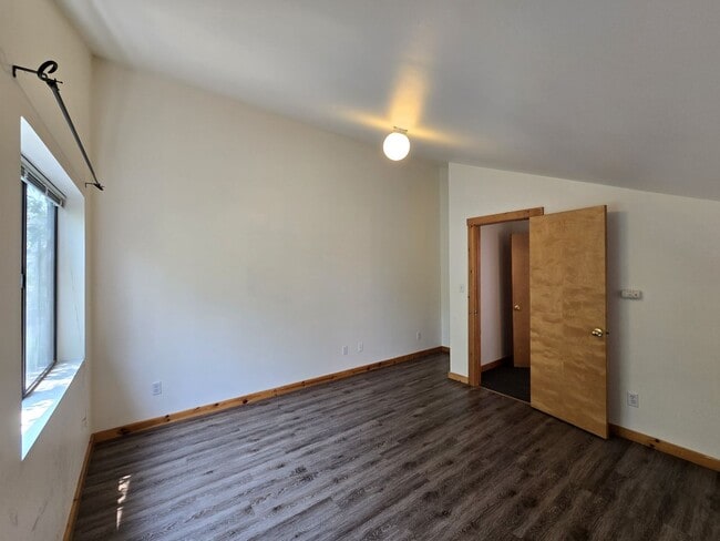 Building Photo - 808 Agua Fria St