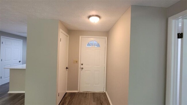 Building Photo - 6359 Wedgeview Ct