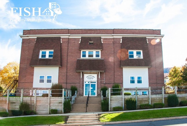 Primary Photo - 1585 W Southern Ave