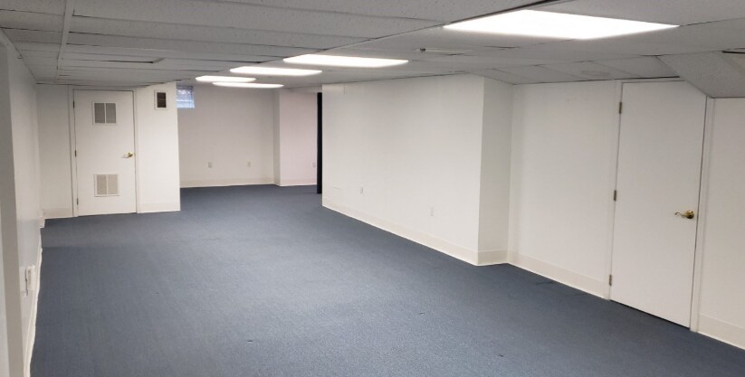Building Photo - 109 E Emerson Rd